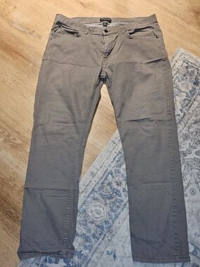 Kenneth Cole New York Jeans Men, Size 36x32, Athletic Cut, Grey Demim